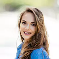 Laura Bennett